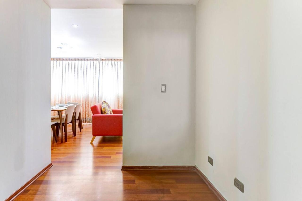 לימה Apartamentos Estela En Alameda Colonial - 5Km Aeropuerto Jorge Chavez מראה חיצוני תמונה